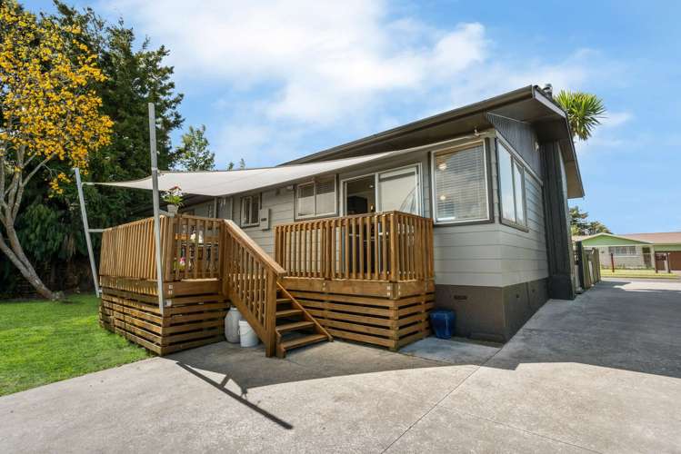 18 Joanne Crescent Pukehangi_1