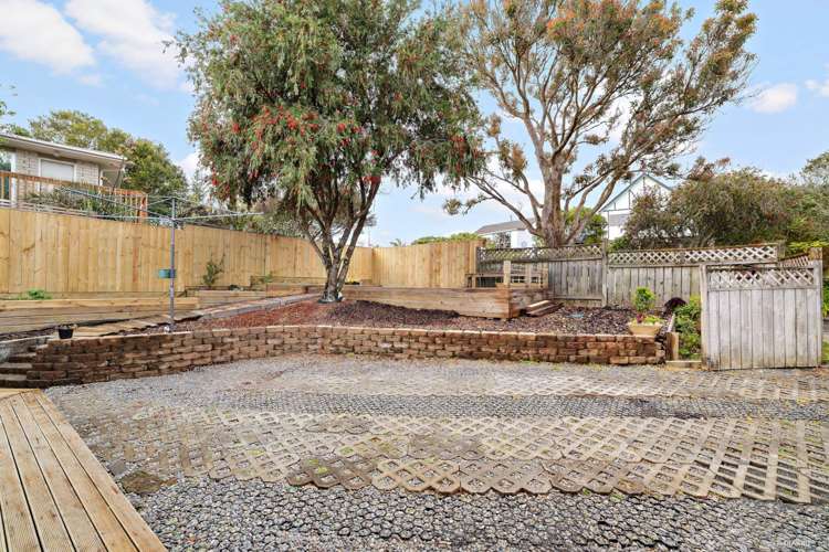 1/9 Lingham Crescent Torbay_15