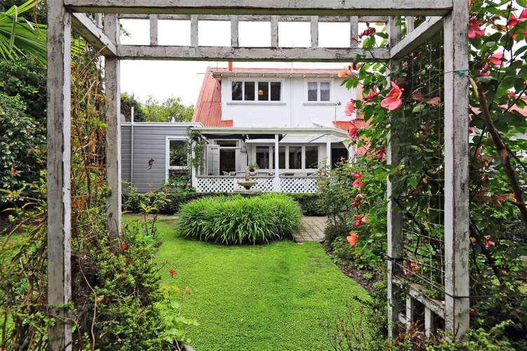 604 Saint Aubyn Street West Saint Leonards_17