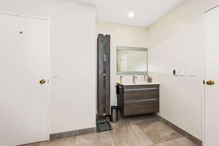 82 Redvers Drive Belmont_14