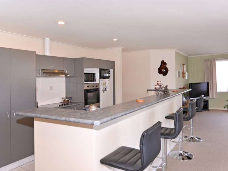 31 Hollybush Drive Brightwater_5