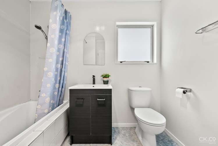 3 Rakaia Grove Wainuiomata_11