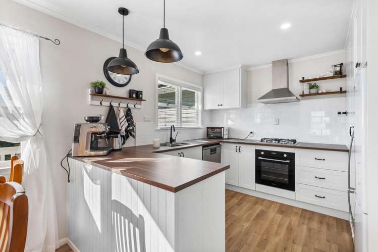199 Waimumu Road Massey_8