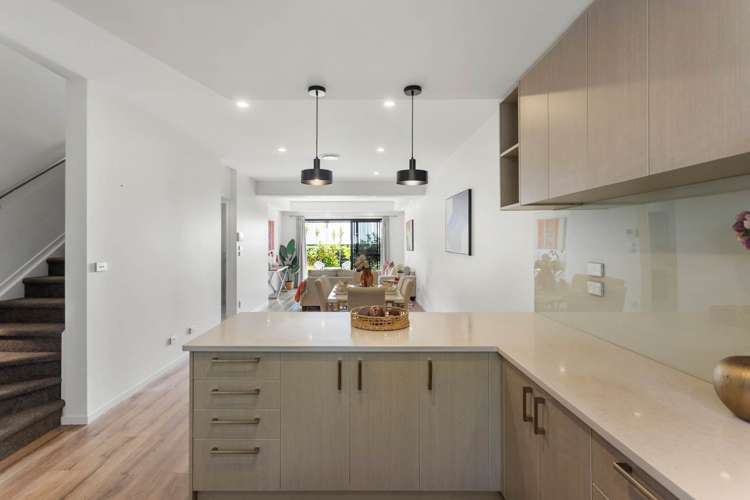 11 Moki Place Long Bay_12