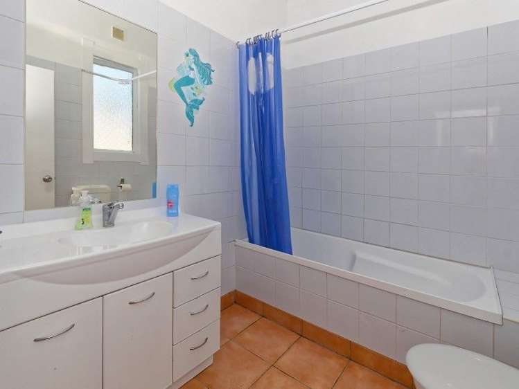 73 Galloway Street Hamilton East_13