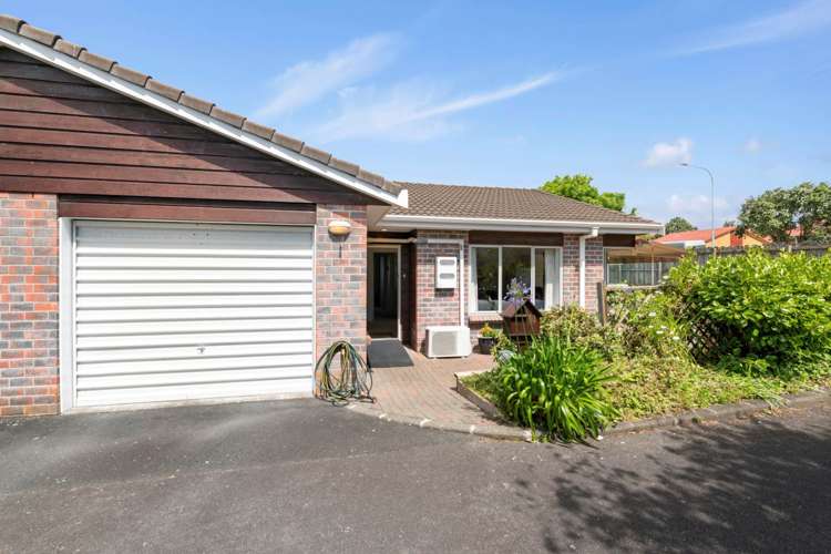 61 The Grove Red Beach_2