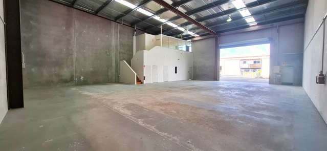 Unit B/20 Manga Road Silverdale_1