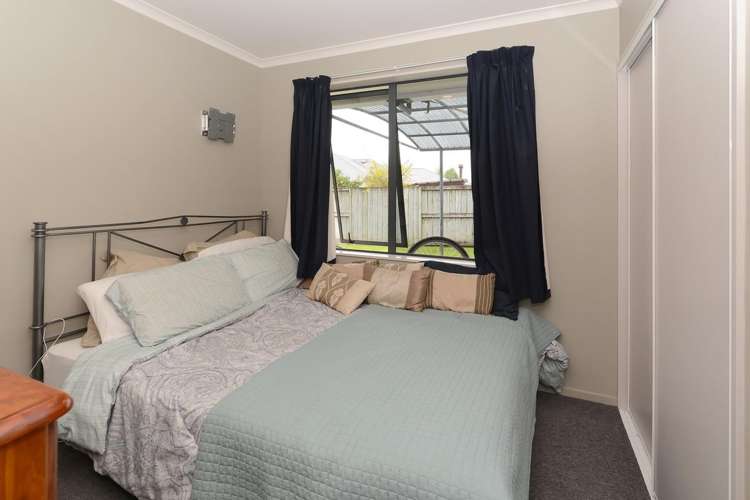 10 St James Drive 2750_16