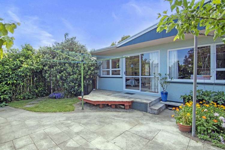 12 Neale Avenue Stoke_12