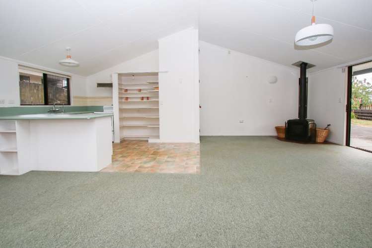 50 Shakespeare Street 11373_6