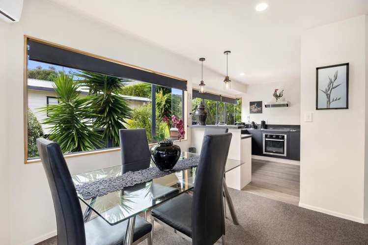 1/96 William Bayes Place Red Beach_11