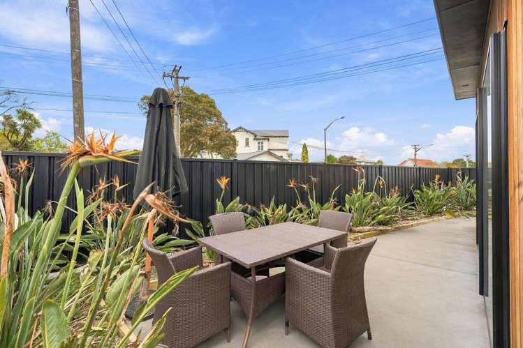 2D St Leonard Street St Johns Hill_15