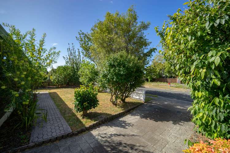 39 Farnham Drive Richmond_18