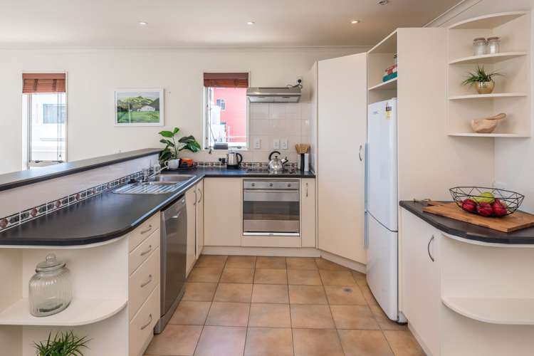 24/32 Cuba Street Te Aro_3