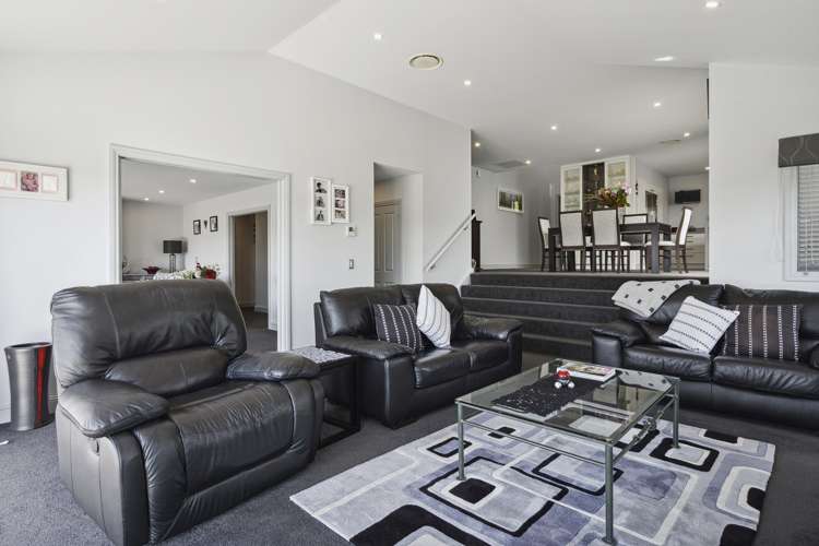 71 Endeavour Drive Whitby_7