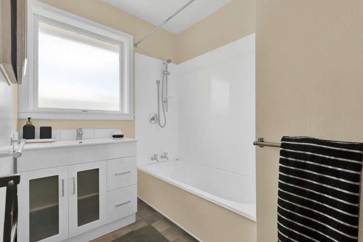 2/42 North Avon Road Richmond_14