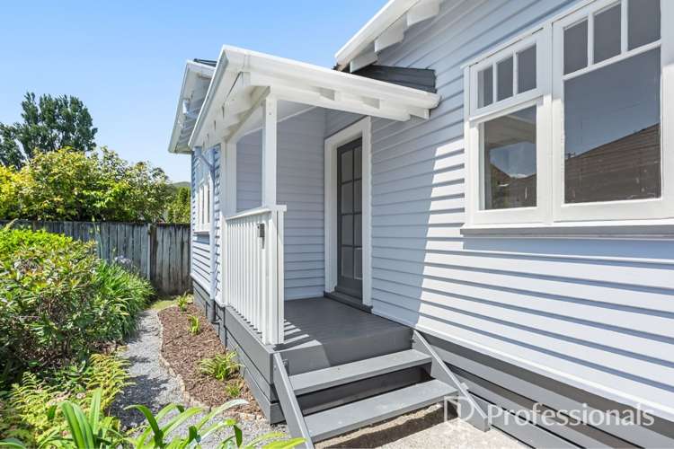2/6 Pohutukawa Street Woburn_24