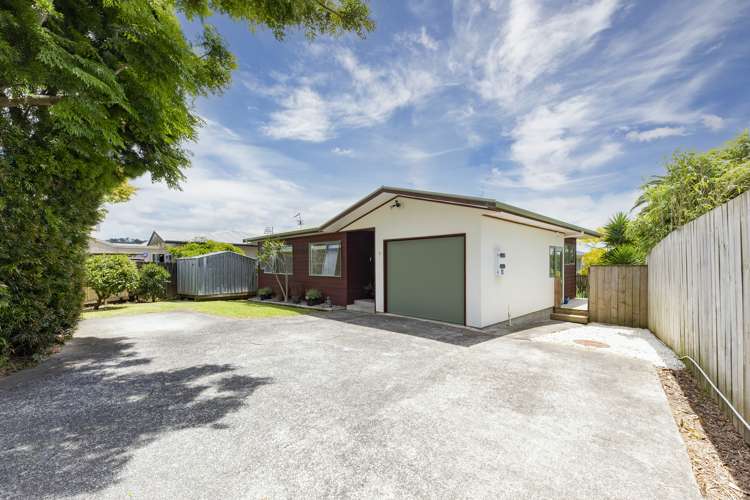 127 Bruce Mclaren Road Henderson_10