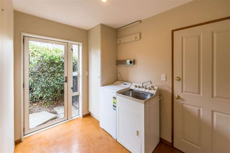 2/32a Bryndwr Road Fendalton_15