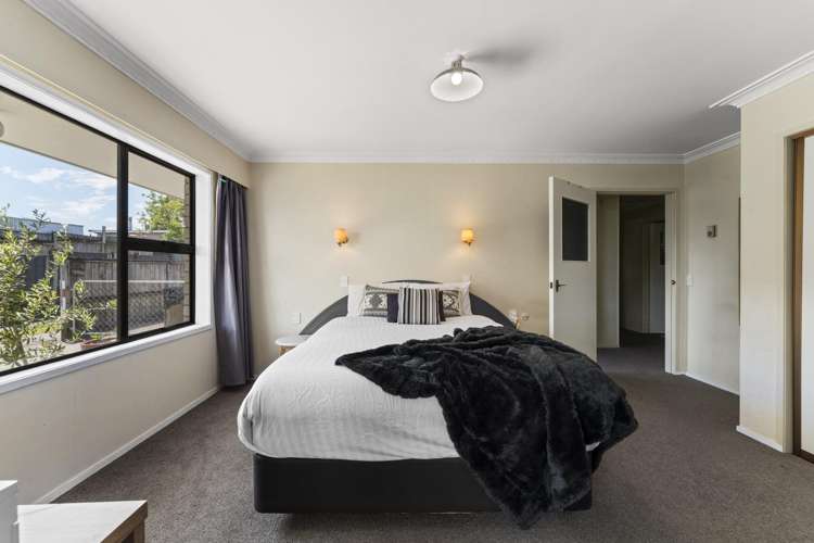 2/8 Tamatea Road Taupo_9