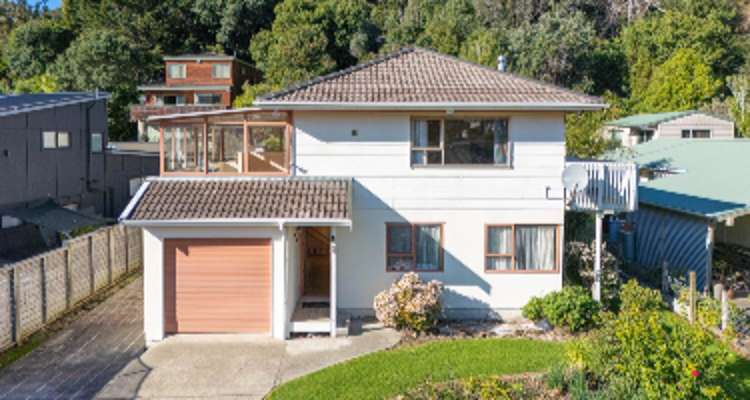 16 Arkles Strand_0