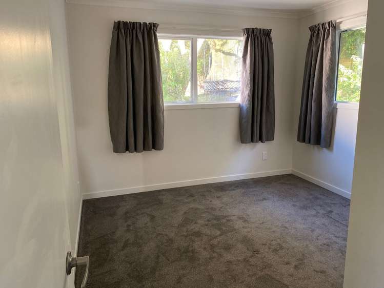 11A Ramsey Place Karori_16