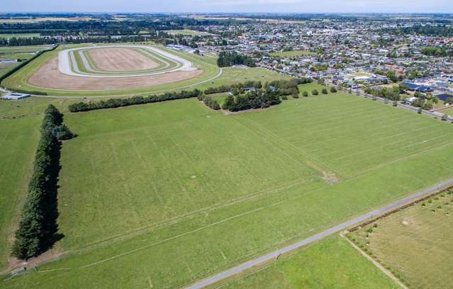 108 Racecourse Road Allenton_4