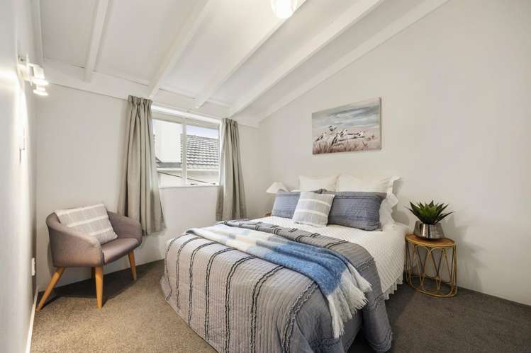 24/125 Queens Drive Lyall Bay_6