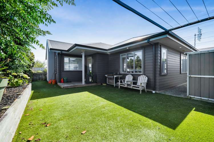 17 Honeyfield Drive Whalers Gate_34