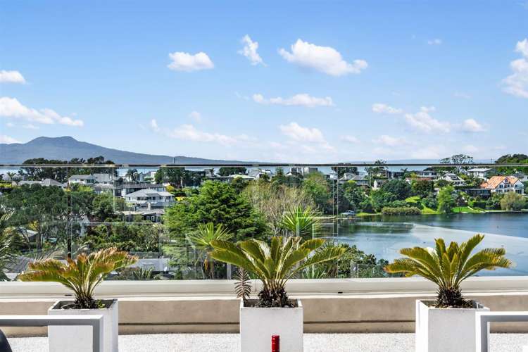 1/90 Kitchener Road_1