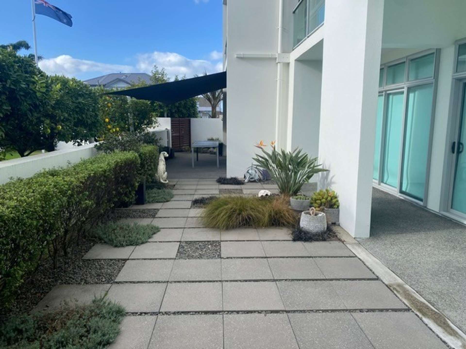 1/52 Cliff Road, Bridgeport Apartments 1047_0