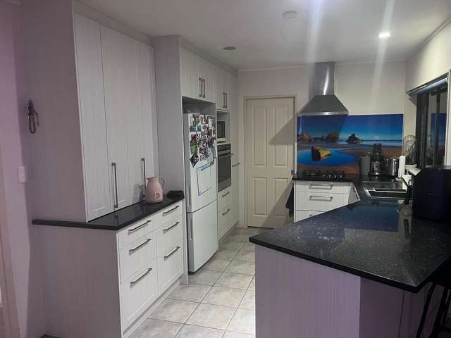 2/1 Castlemaine Close Dannemora_3