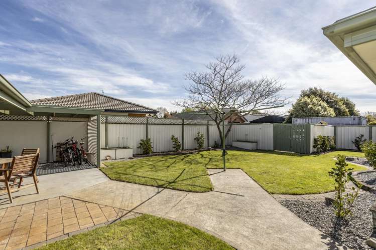 22 Paget Drive Woodend_39