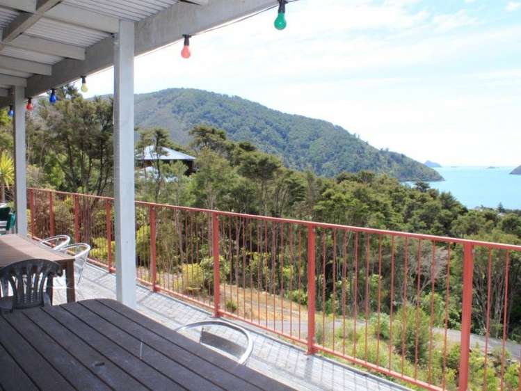 14 Ruataniwha Place Okiwi Bay_11