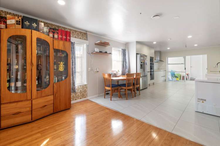 16 Farnborough Crescent Mangere_9