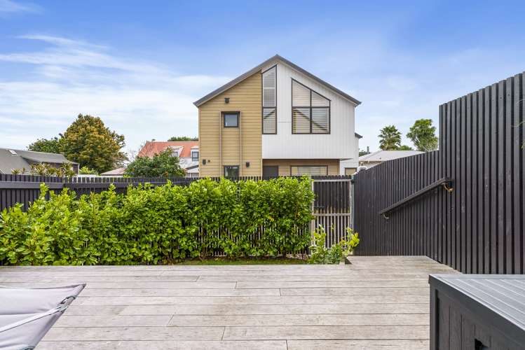 11B Range View Road Mount Albert_29