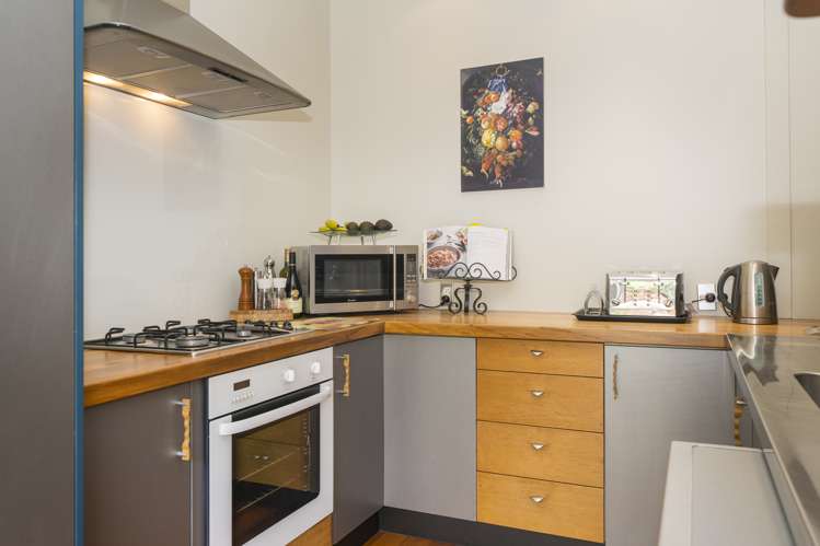 49 Bisley Avenue Moana_11