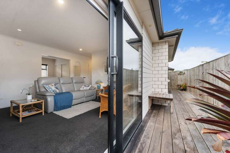 4B Lillian Place Orewa_13