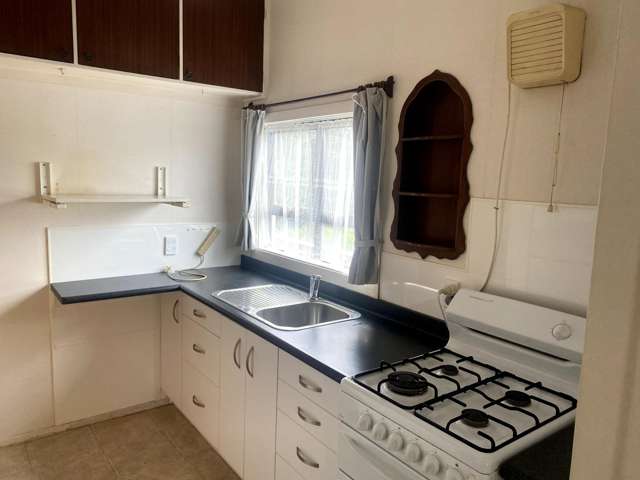 74 Shamrock Street Takaro_3