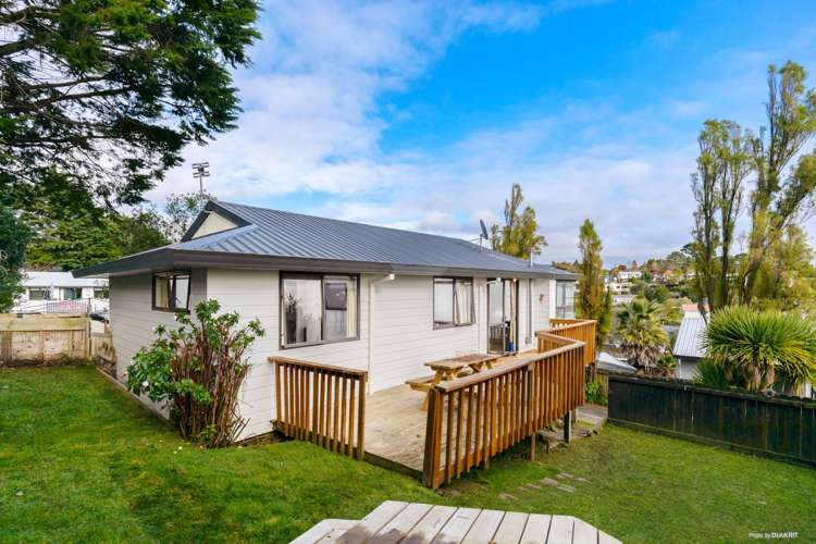 42 Maywood Crescent Glen Eden_1
