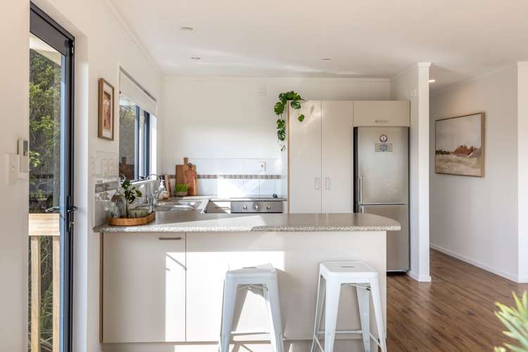 10 Huia Street Oneroa_7