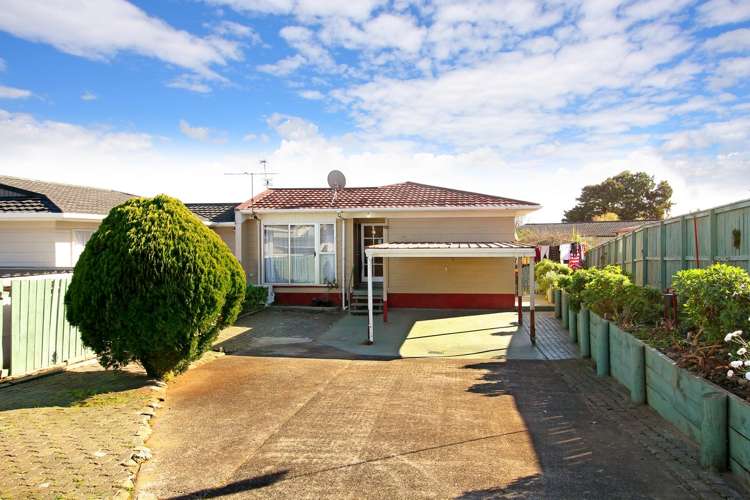 2/4 Espada Place Clover Park_1