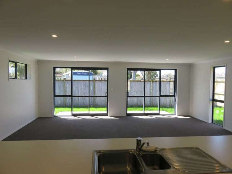 16 Kennedy Lane Hamilton East_21