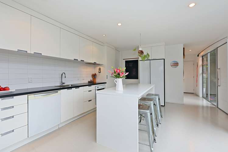 6 Anna Lane Raureka_6