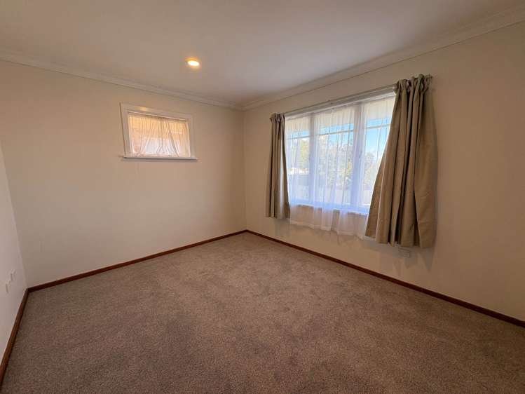 25 Lynwood Road New Lynn_11