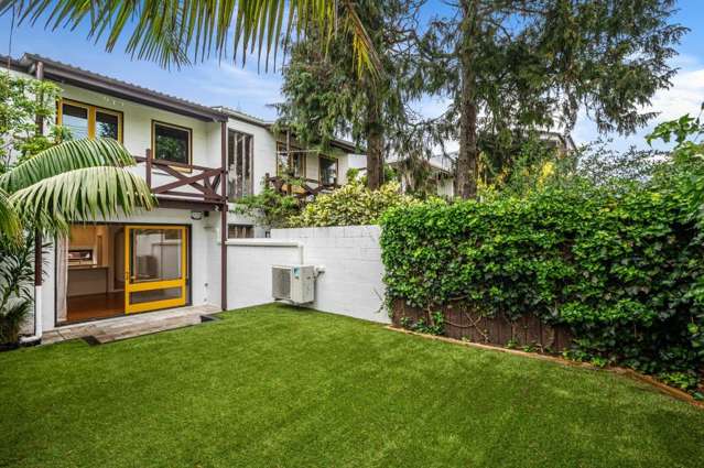 2/14 Fowlds Avenue 1781_3