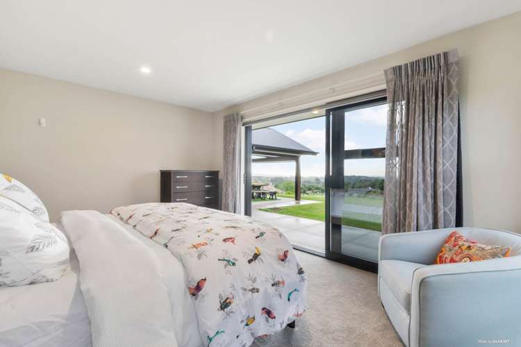 5 Lawrence Carter Drive Bombay_15