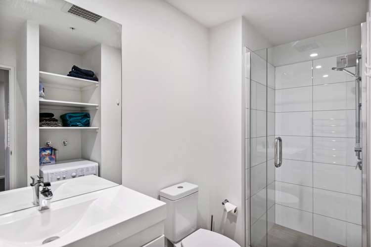 1201/18 Saint Martins Lane Grafton_13