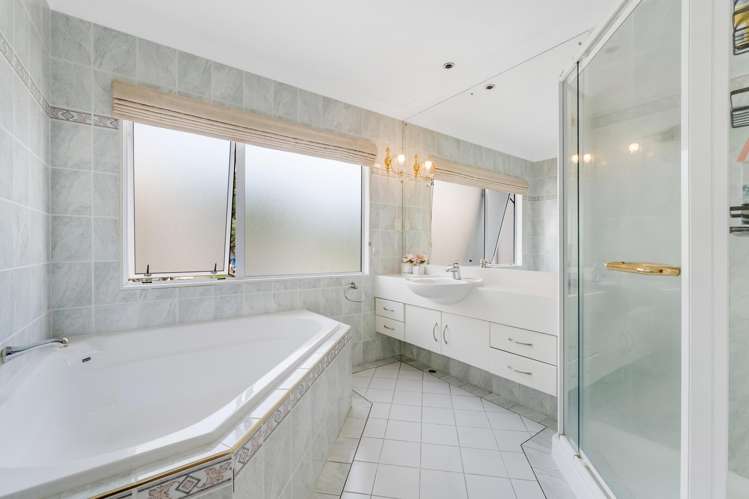 35 McCahill Views Botany Downs_28