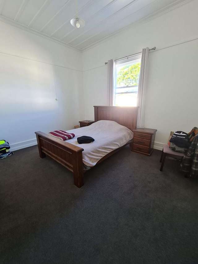 Under Offer - Long Term – $570/wk (Incl Internet)
